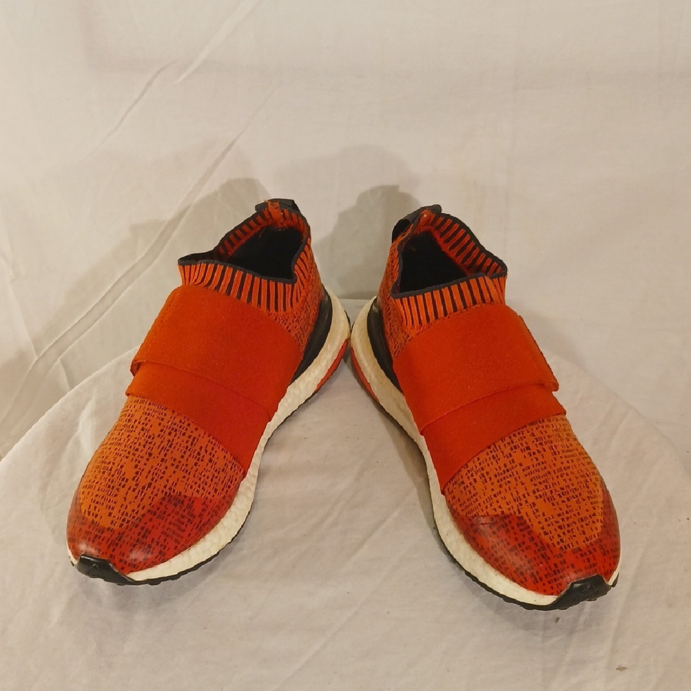 Adidas Boost Red & Back Unisex Sneakers